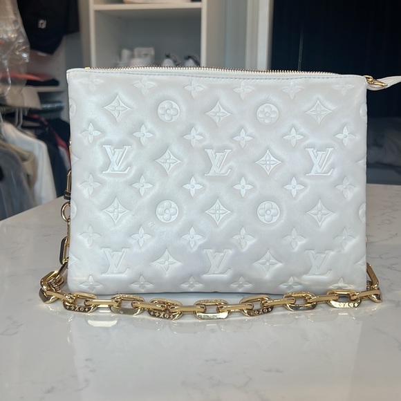 Louis Vuitton Coussin PM - Picture 11 of 15